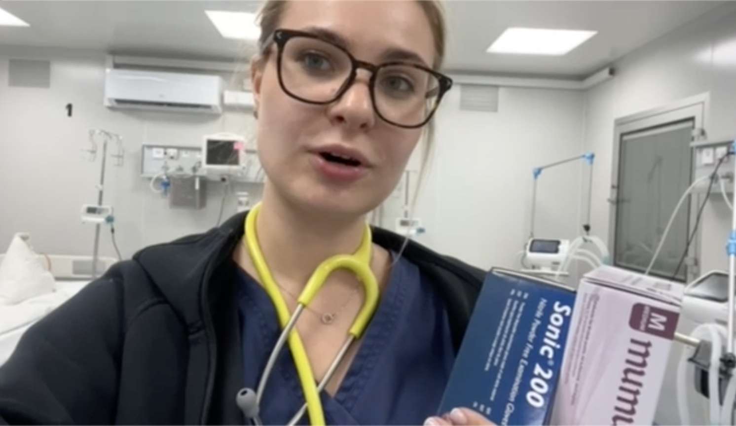 Dr Alona